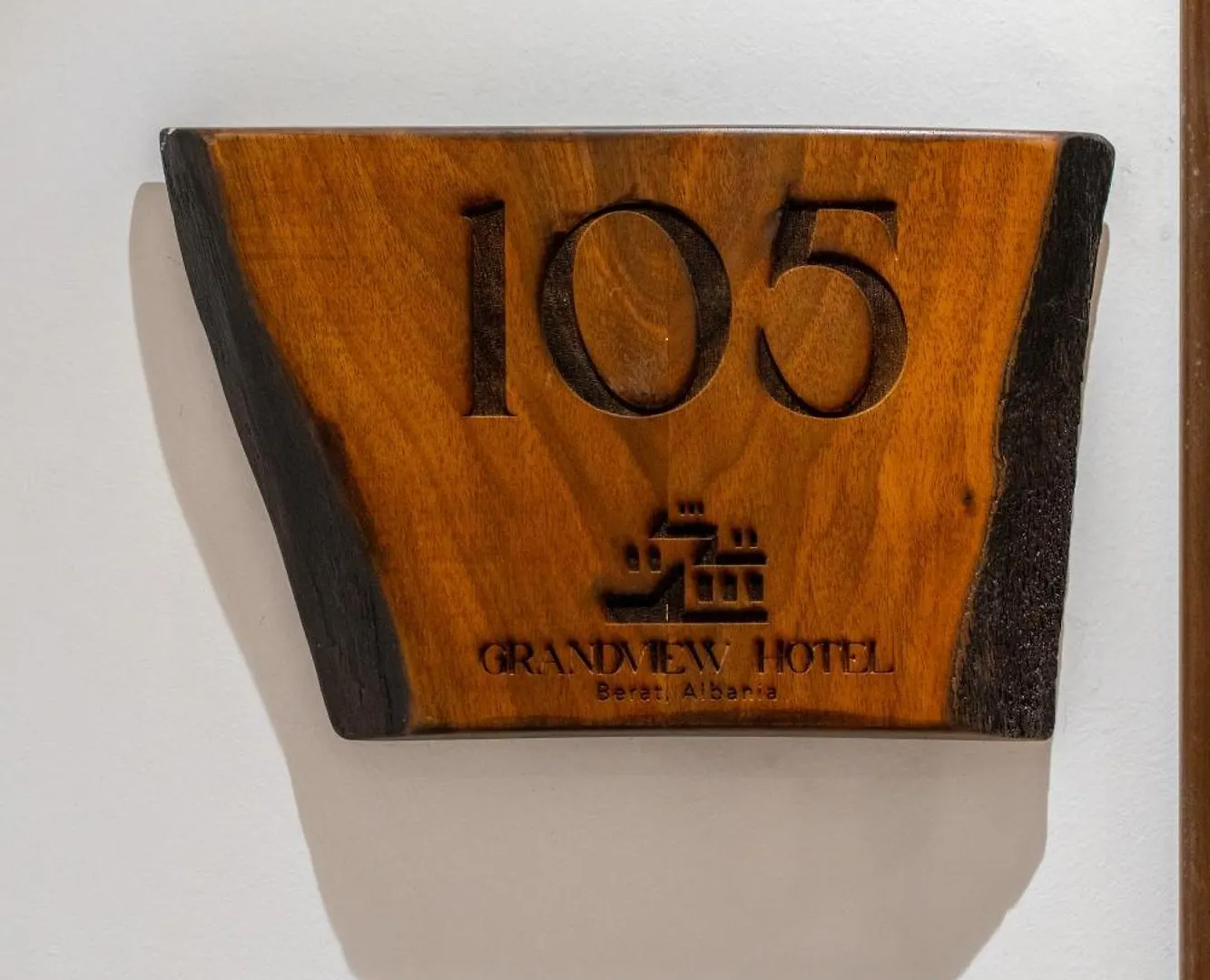 Grandview Hotel 베라트