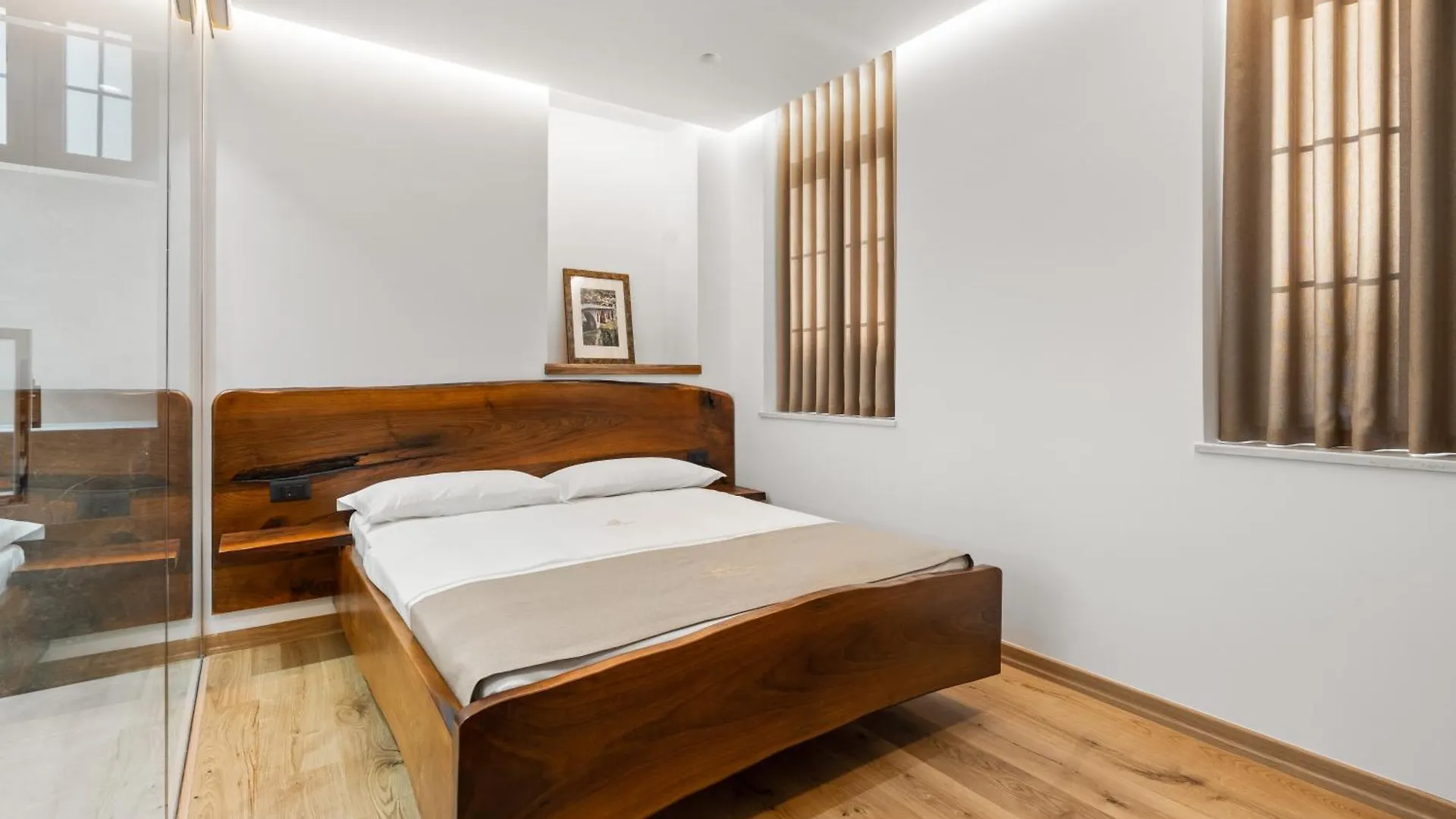 Grandview Hotel 베라트